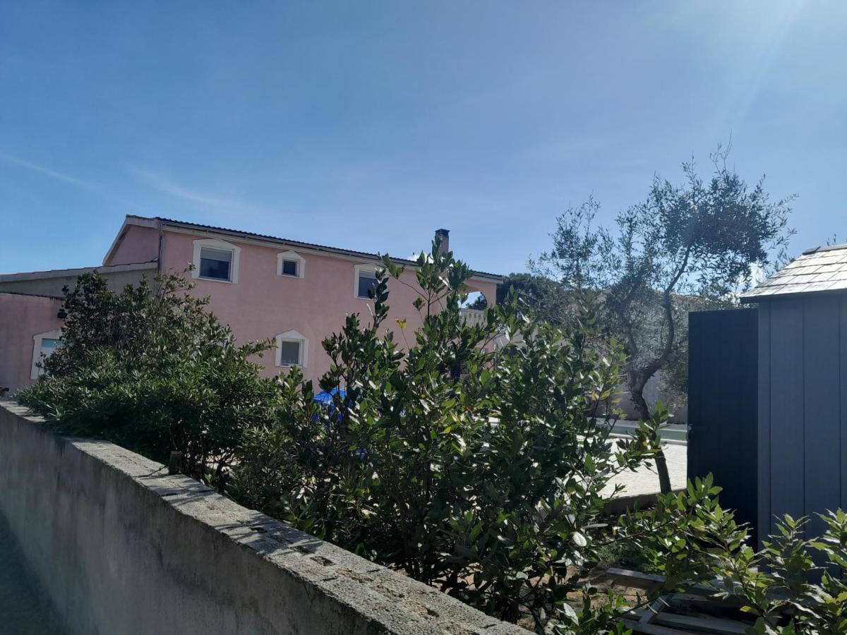 Caliente Apartments Vir B Esterno foto